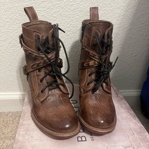 They run small. I am a 7.5 but I need an 8 so they would fit more like a 7!!